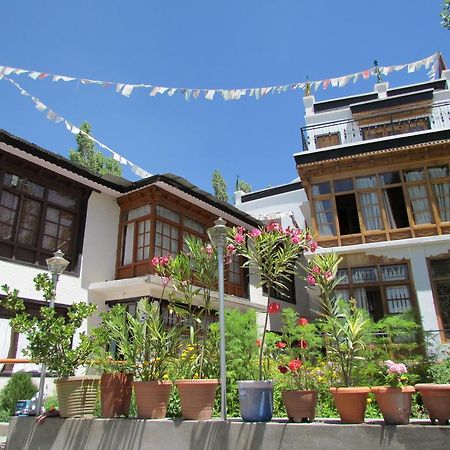 Ashoka Ladakh Hotel Leh Exterior photo