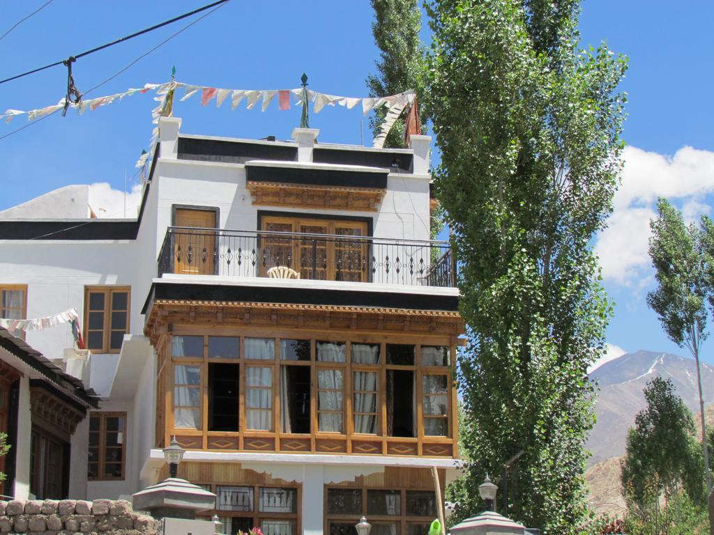 Ashoka Ladakh Hotel Leh Exterior photo