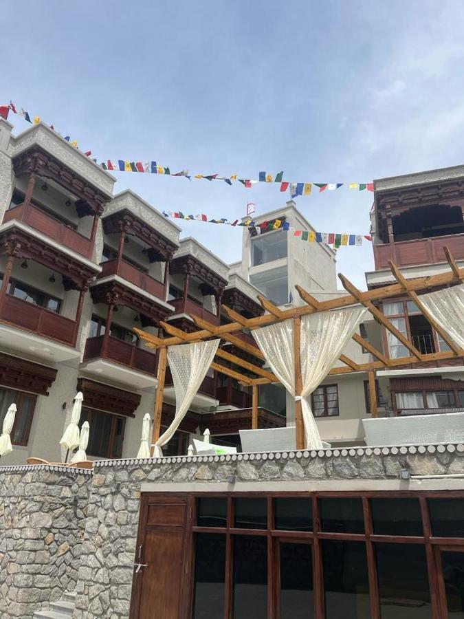 Ashoka Ladakh Hotel Leh Exterior photo