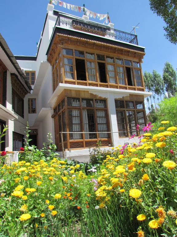 Ashoka Ladakh Hotel Leh Exterior photo